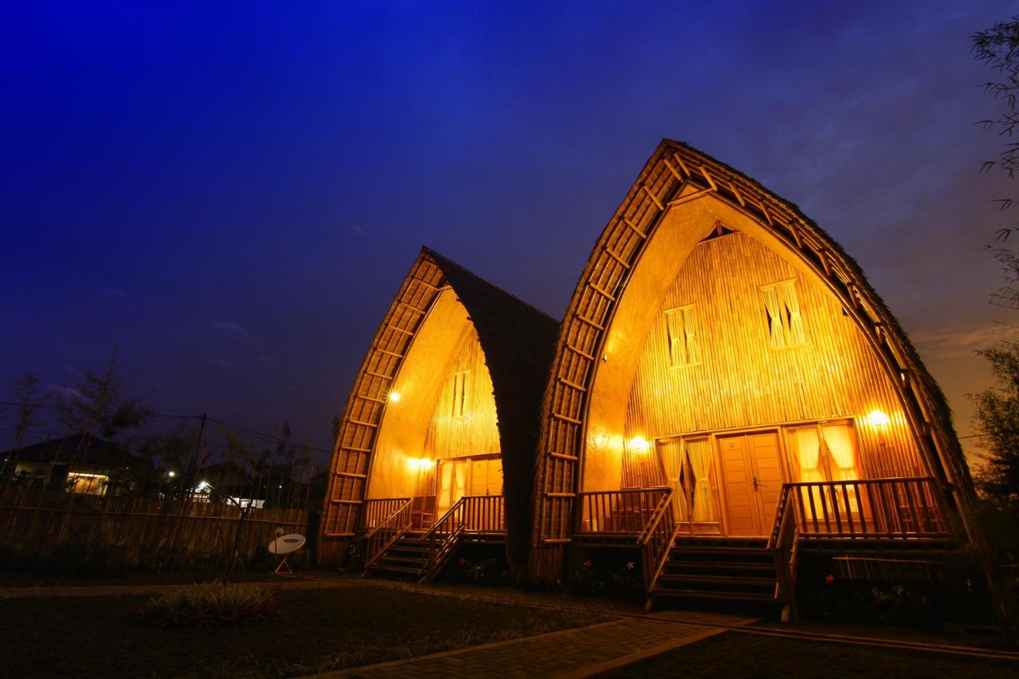 Villa Chavaminerva Bambu - Lembang Cikareumbi المظهر الخارجي الصورة